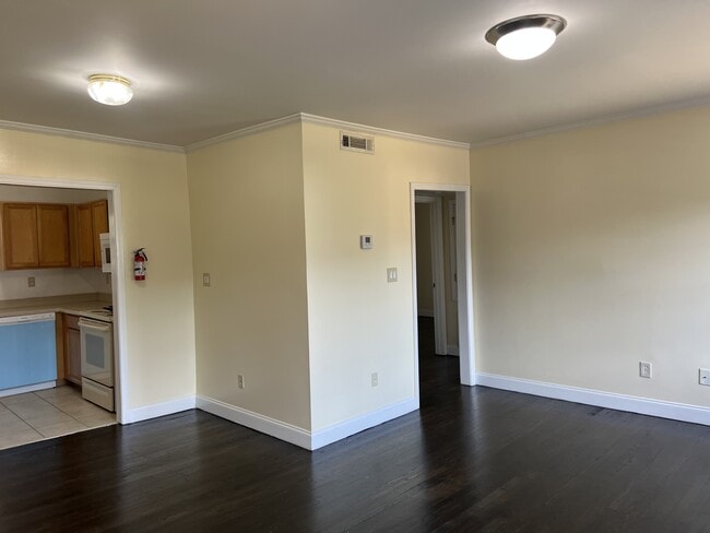 Photo - 2367 Cascade Rd
