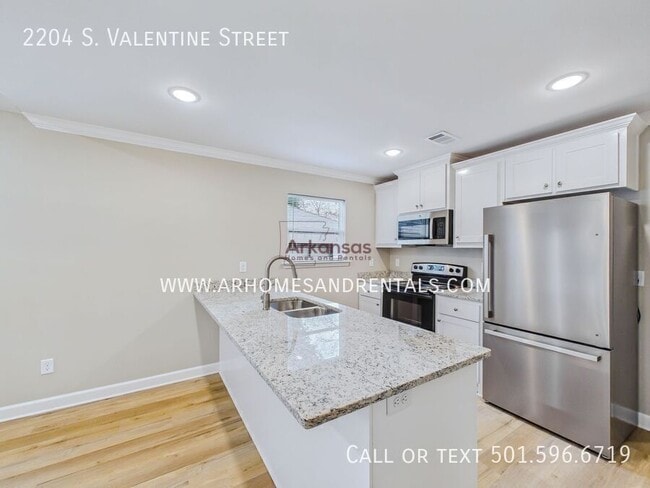 Photo - 2204 S Valentine St