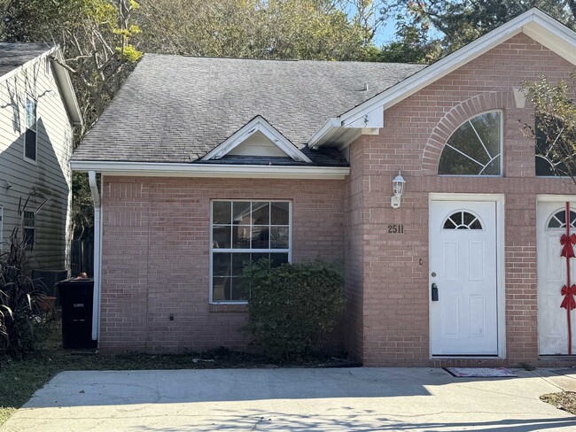 Photo - 2511 Golden Park Ln Townhome