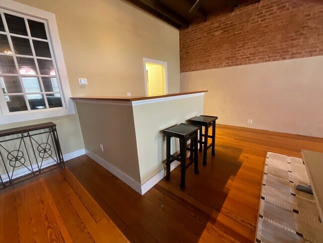 305 Virginia Ave