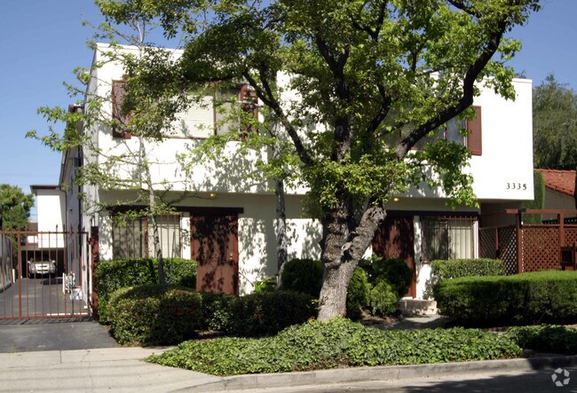 Photo - 3335 Canfield Ave