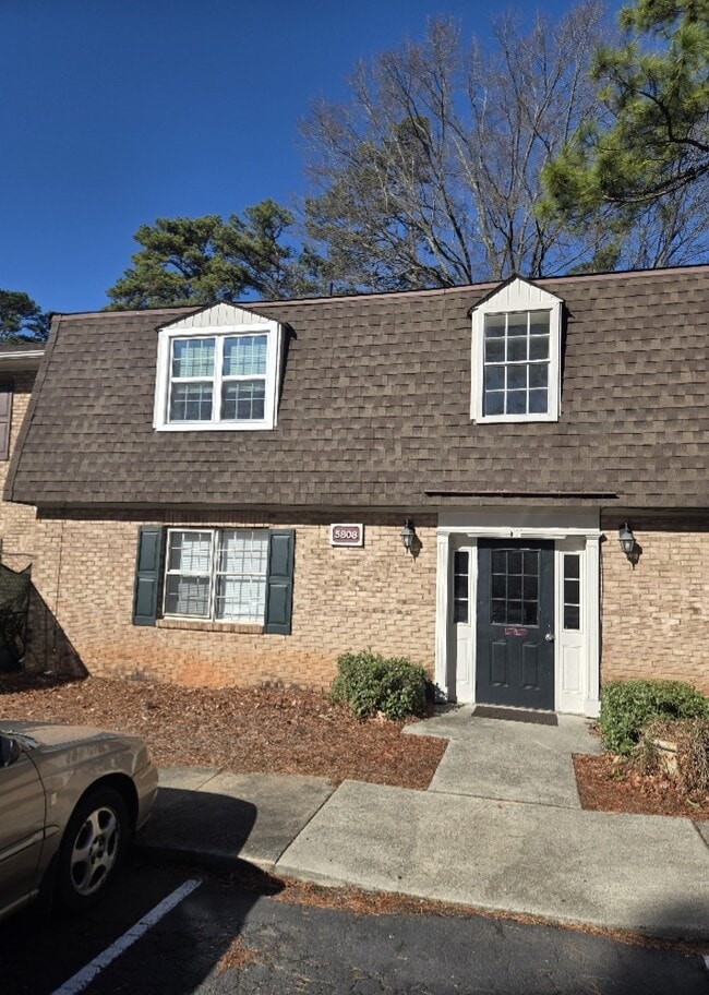 Building Photo - 5808 Hunting Ridge Ln