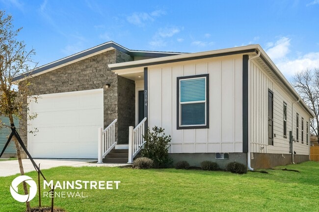 Photo - 2104 Belzise Terrace