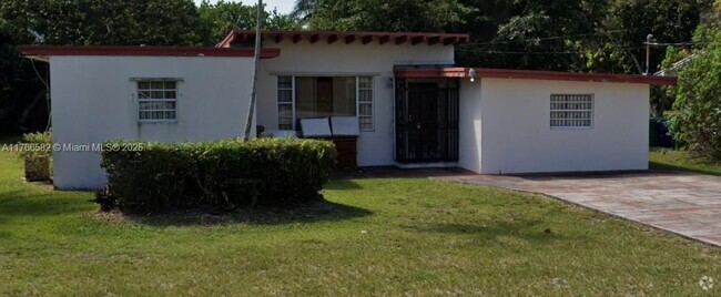 Building Photo - 790 NW 153rd St Rental