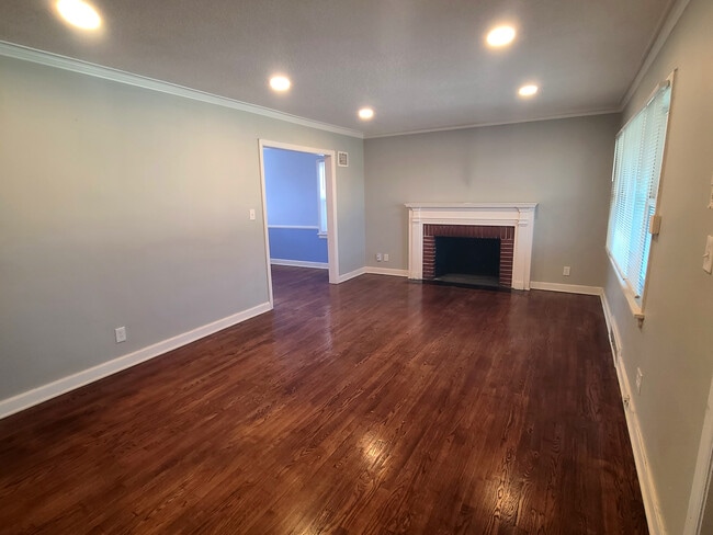 Photo - 5830 Paseo Blvd