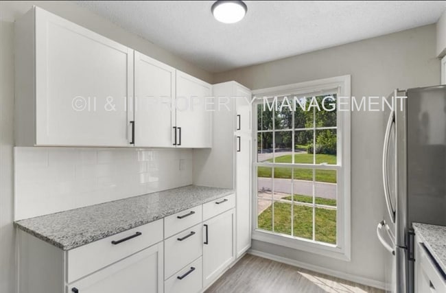 Photo - 9406 W 83rd St