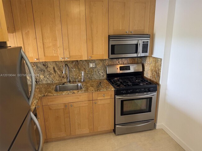Photo - 13120 SW 92nd Ave Unit B-PH2