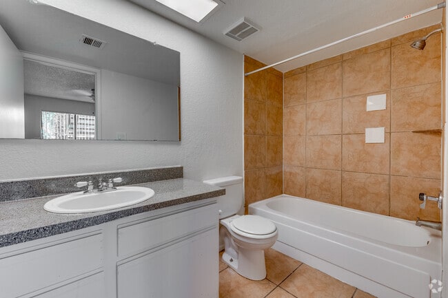 1BR, 1BA - 636SF - Bathroom - Solano Park Apartments