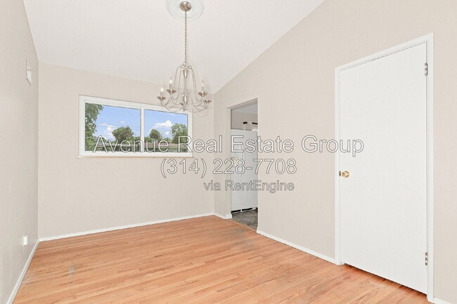 Photo - 9534 Grandview Dr