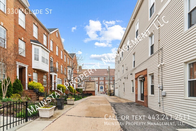 Photo - 3306 Clyde St
