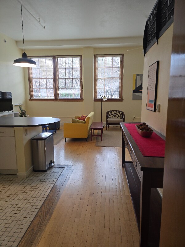 Photo - 100 Broadway Blvd NE Unit 105