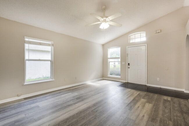 Photo - 5529 New Cambridge Rd