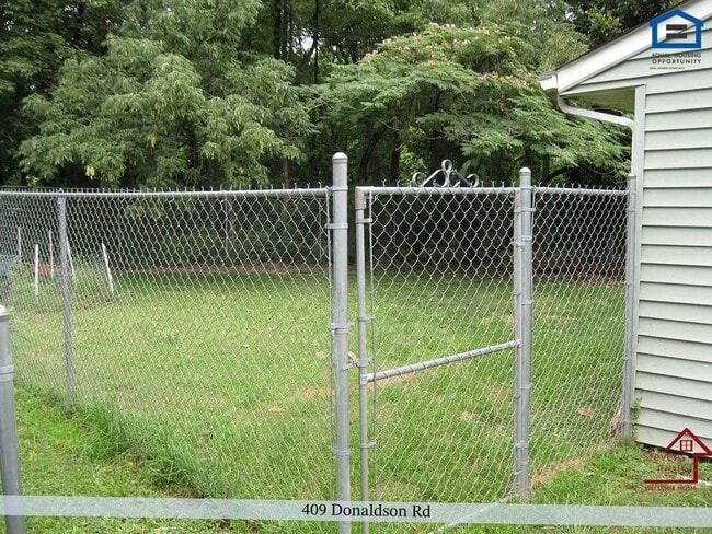 Photo - 409 Donaldson Rd