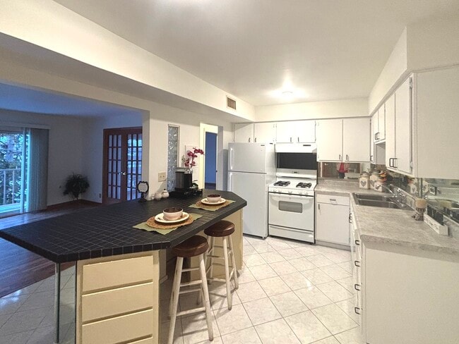 Photo - 112 Mullingar Ct