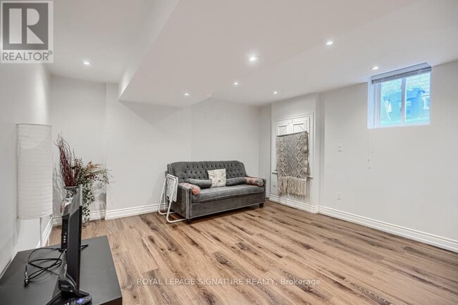 Photo - 5444 Longford Dr