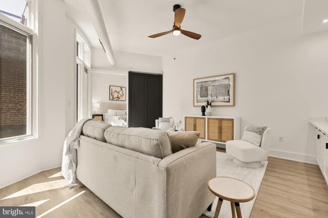 Building Photo - 1700 Kalorama Rd NW Unit 310