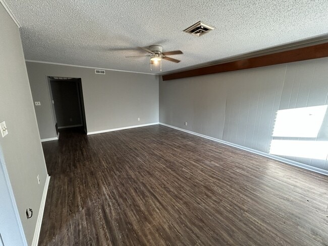 Photo - 315 S 7th St