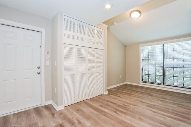 51 Dogwood Ln