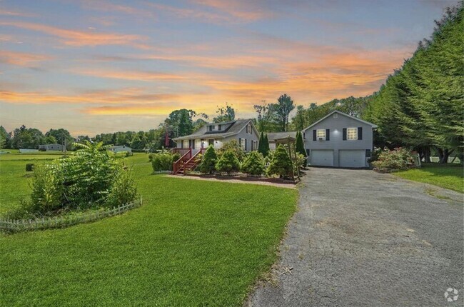 Building Photo - 63 Walker Valley Rd Rental