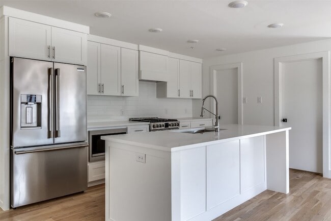 Photo - 1612 Grigsby Ave Unit 103