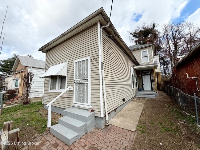 Building Photo - 2631 W Madison St Unit 2