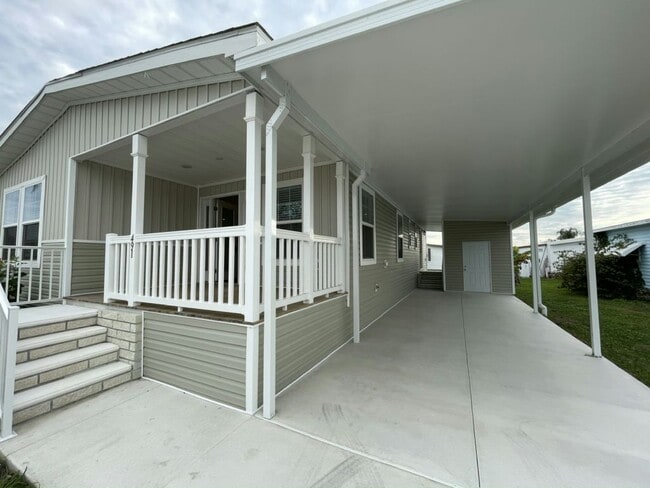 Photo - 491 Hillcrest Ln