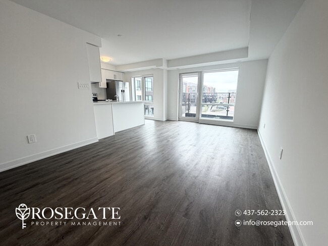 Photo - Modern 3-Floor Freehold Townhome with Private Balcony – Brampton