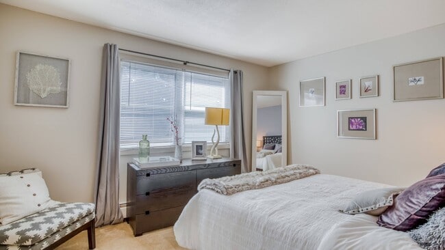 Photo - Saunders Crossing