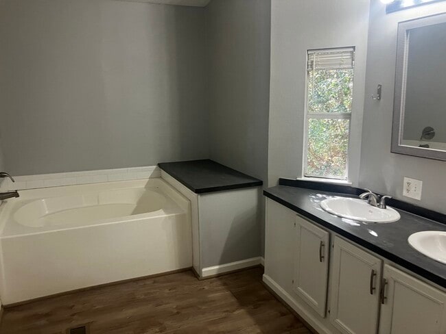 Photo - Triangle Mobile Home Park