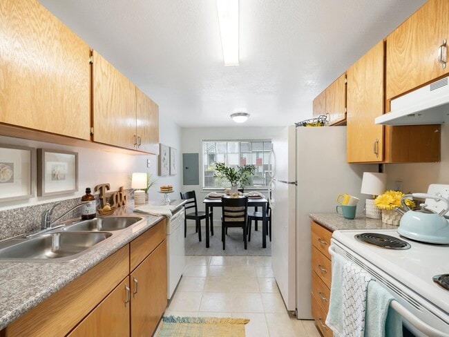 Sunnyside Park Apartments