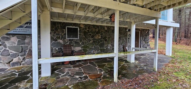 Photo - 18 Lake Ridge Rd