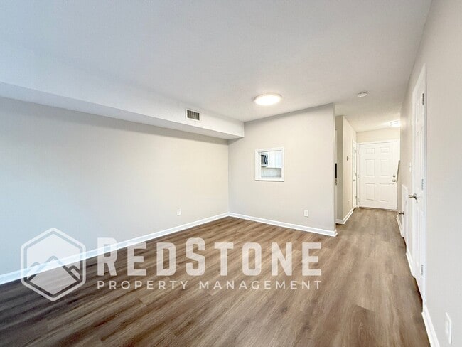 Photo - 725 S Broad St