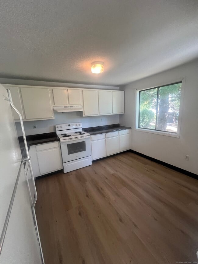 Building Photo - 7 Padanaram Rd Unit C76