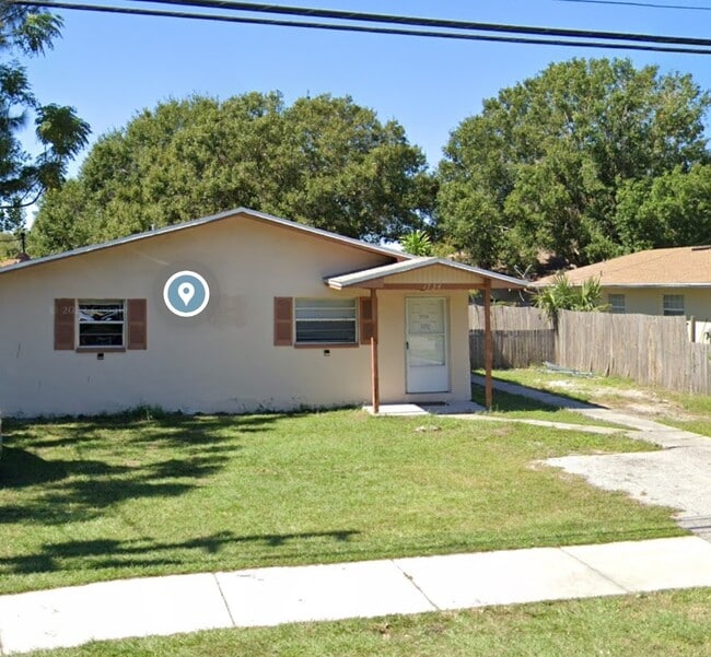 1734 Gladys St Unidad 1734 Gladys St Largo front unit