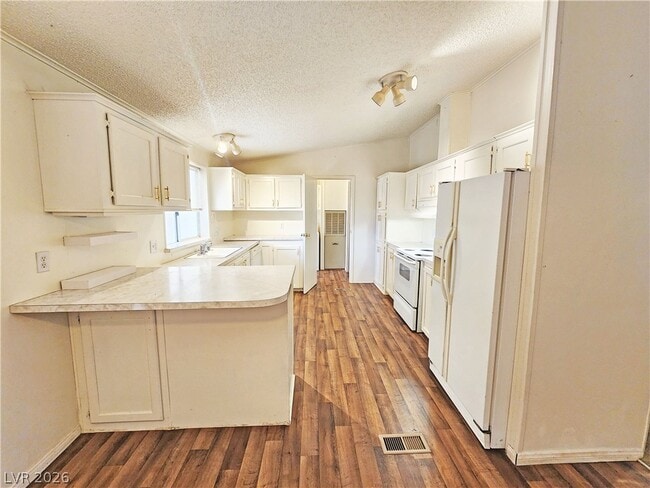 Photo - 1441 W Betty Ave