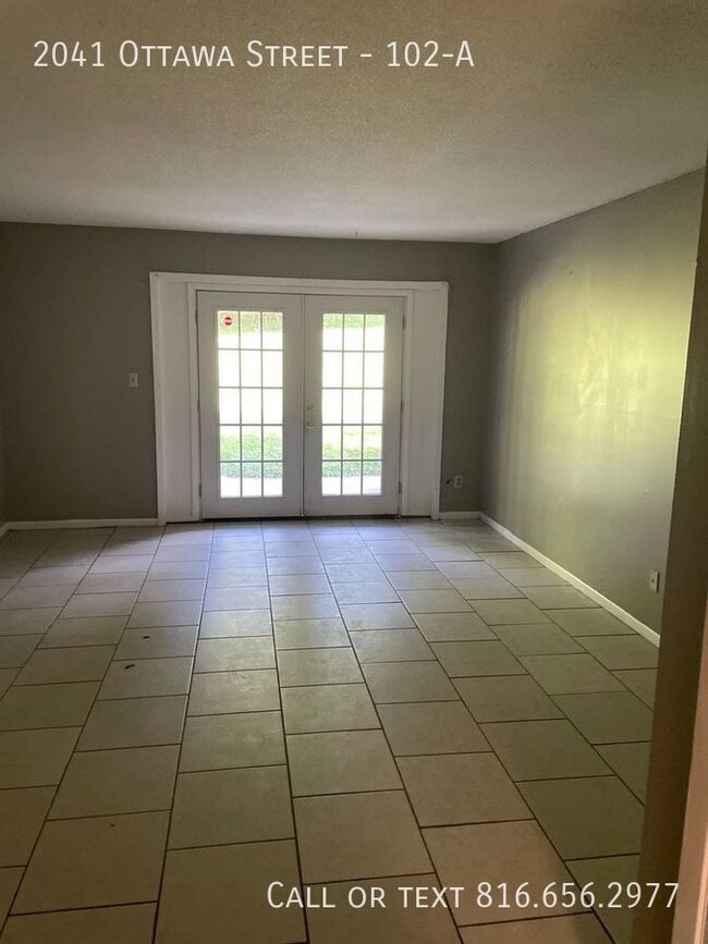 Building Photo - 2041 Ottawa St Unit 102-A Rental