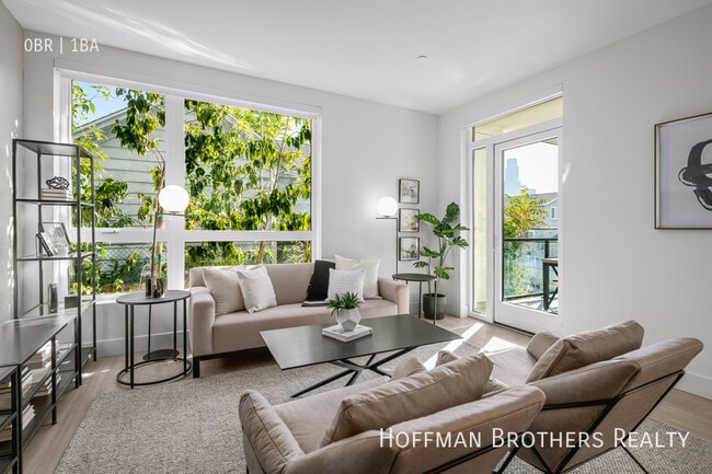 Building Photo - 200 N Toluca St Unit 204