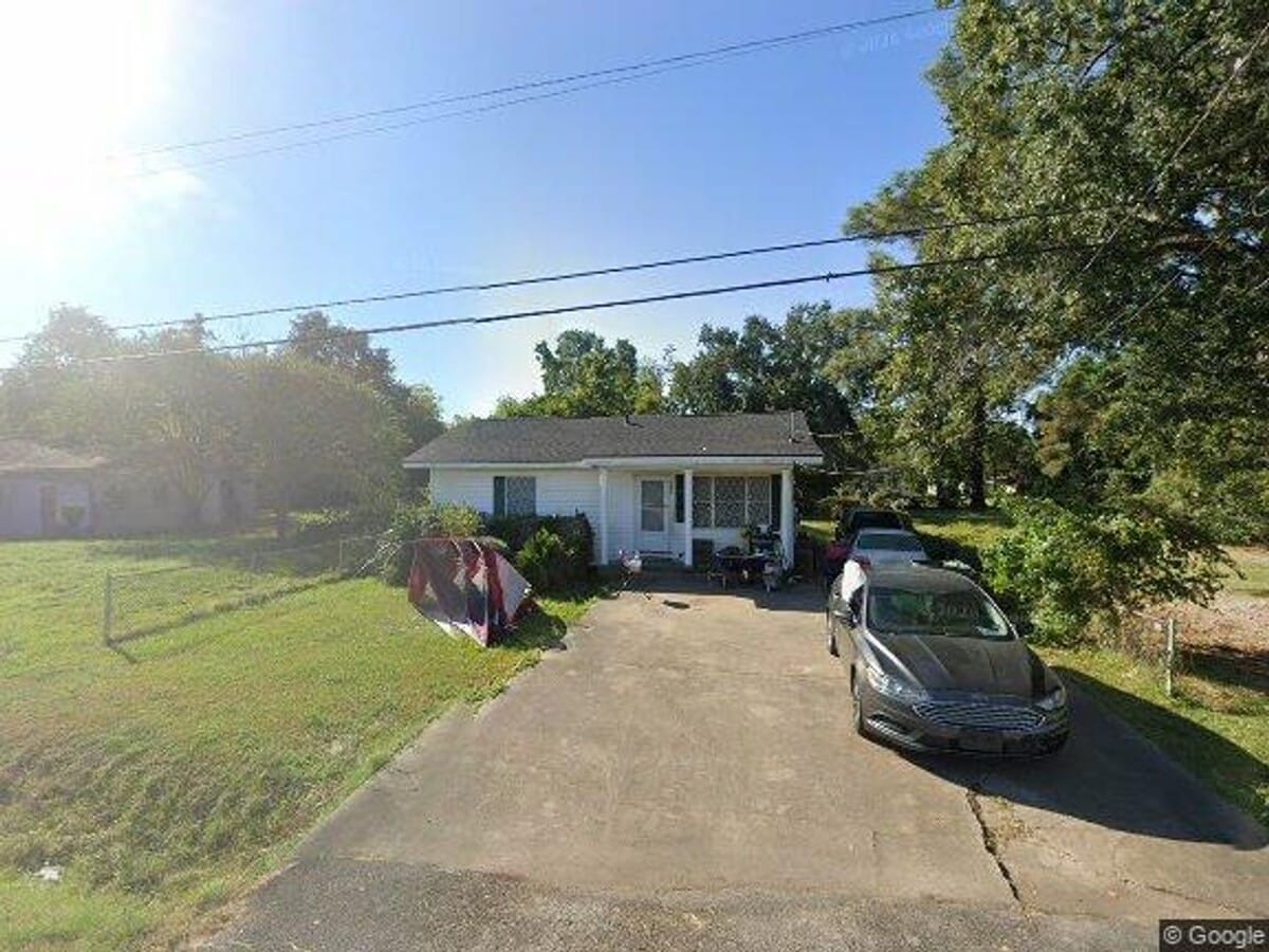 Photo - 3255 Waverly St