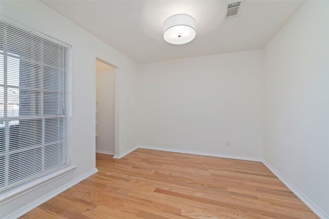 Photo - 17075 Great Glen Dr