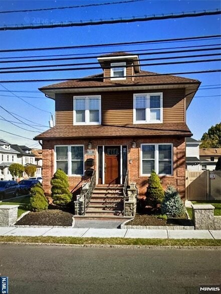 Photo - 369 Edgewater Rd