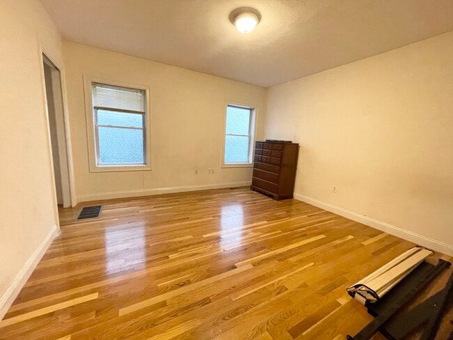 128 Hillside St Unit 1