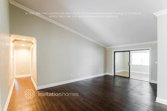 Photo - 9811 SW 13th Ct