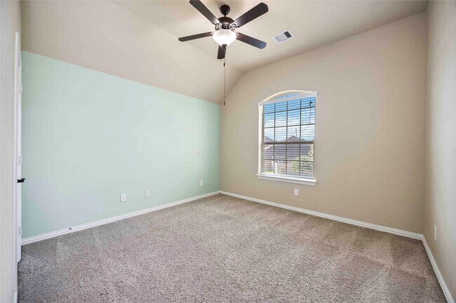 13318 Cameron Reach Dr
