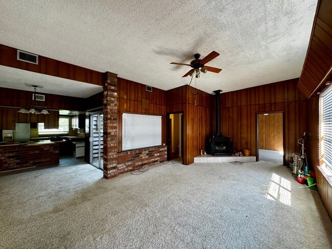 Photo - Great Backyard & Quiet Neighborhood