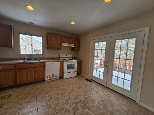 Photo - Beautiful 3 Bedroom Ranch - Norwin School District - Available Immediately