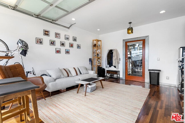 Photo - 24 Westminster Ave Unidad 2