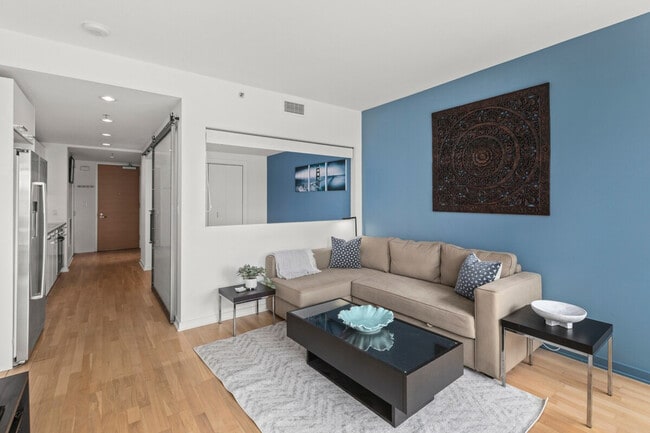 Photo - 666 Folsom St Unidad ID1264183P