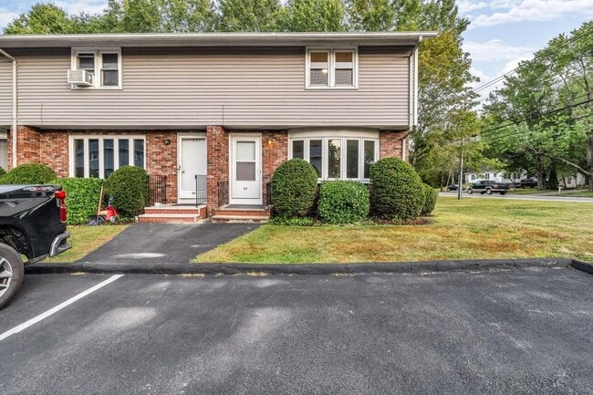 Building Photo - 375 Bridgton Rd Unit #43