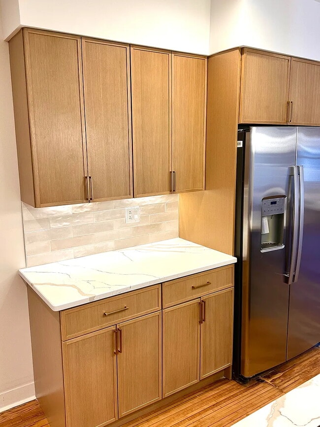 All New Appliances Under Cabinet Lighting - 11019 E Woodstock St Unit Hawley Penthouse