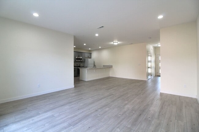 Photo - 1073 S Cedar Pl